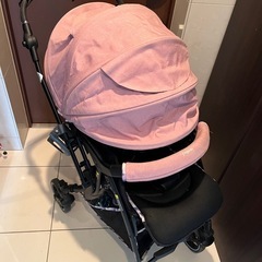 Pigeon 折りたたみベビーカー ピンクの画像