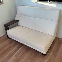 カリモク家具 2人掛けソファ 白スエード の画像