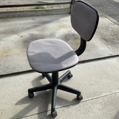 オフィスチェア、デスクチェア、椅子の画像