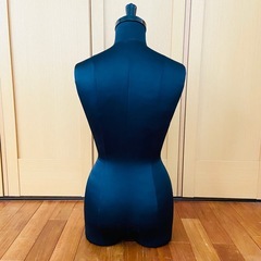 中古✨トルソー✨上部分✨使用感あり✨マネキン✨約9号✨の画像