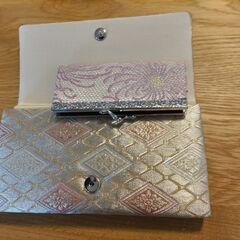 和装用バッグと財布の画像