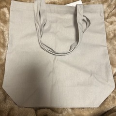 モモンガトートバッグの画像