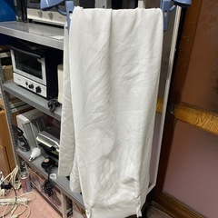 68　ニトリ　遮光カーテン　レースセットの画像