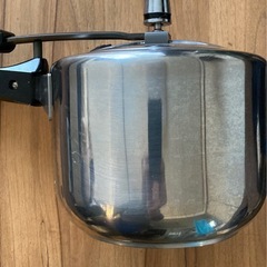 ホーキンス　インド製ステンレス圧力鍋3
リットルの画像