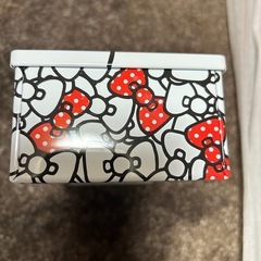 キティ空き缶の画像