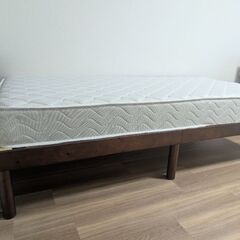 【無料】シングルベッド(フレーム、マットレス)の画像