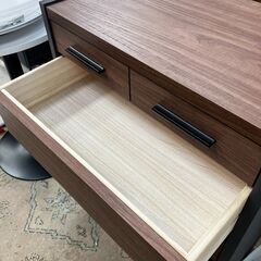 スタイリッシュなコンパクト収納チェスト オシャレ！ミニタンス シックなデザイン（大川家具）の画像