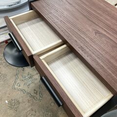 スタイリッシュなコンパクト収納チェスト オシャレ！ミニタンス シックなデザイン（大川家具）の画像