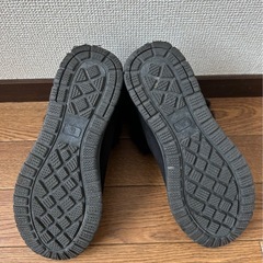 黒ファー付きショートブーツの画像