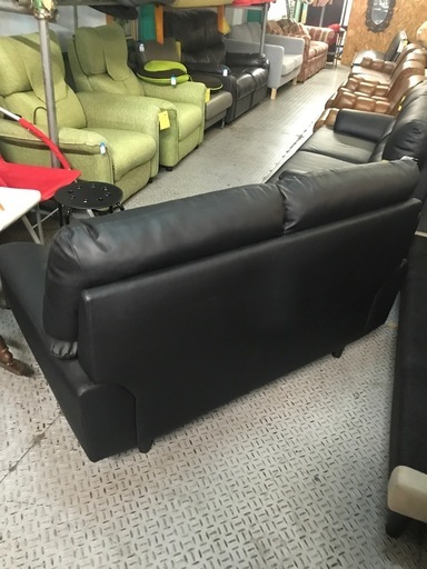 ジャングルジャングル貝塚店　ソファ　２人用　２人掛けソファ　ブラック　お洒落　貝塚市　二色浜　リサイクルショップ