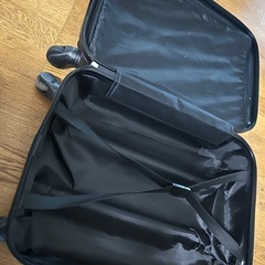 難アリ キャリーケースの画像