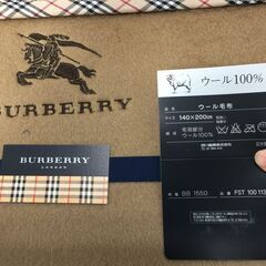 ○【未使用保管品】BURBERRY バーバリー ウール毛布 140×200㎝ 西川産業㈱  羽毛部分ウール100％  防寒 寝具(NF251221)498-184の画像