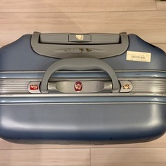 スーツケース中型の画像