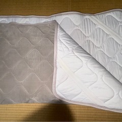 ユーズド　シングル用敷きパッド夏冬2枚セットの画像