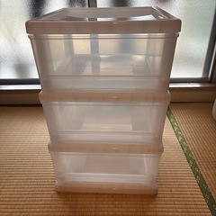 クリア衣装ケースの画像