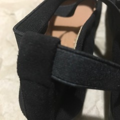 年内価格★新品未使用・クロスストラップ付き靴の画像