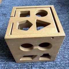 KAWAI★木製玩具★形あわせ★
USEDの画像