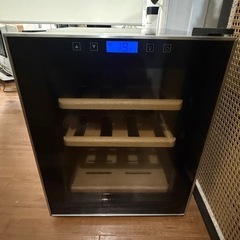 ファンヴィーノ 12本収納可能 ワインセラーの画像