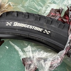 自転車　タイヤ22インチの画像