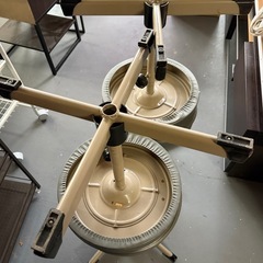 丸い椅子 4脚の画像