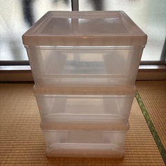 クリア衣装ケースの画像