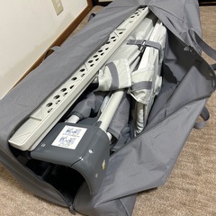 【お買い得‼️】折りたたみベビーベッドの画像