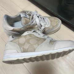 引越し処分‼️COACHスニーカーの画像