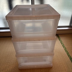 クリア衣装ケースの画像