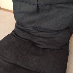 【used】ニトリ・座椅子（ネイビー）の画像