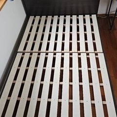 セミダブルベットフレームの画像