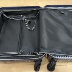 スーツケース ジップタイプ 39L hands＋（ハンズプラス）ライト ネイビーブルー 16H+TT001-NVの画像