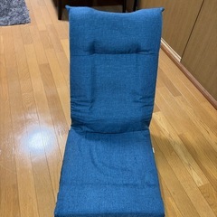 折りたたみ式椅子の画像