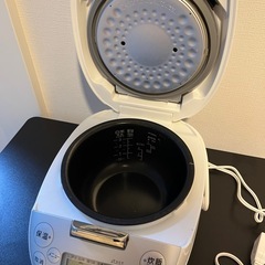炊飯器 3号炊きの画像