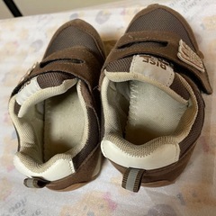 西松屋　スニーカー　16.0 16cmの画像