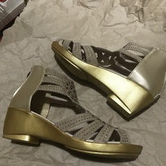 年内価格★新品未使用／厚底ローマンサンダルの画像