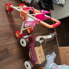 メルちゃん押し車とプーさんの乗り物セットの画像