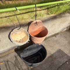 アイアンハンギング(18cm)2個　フラワーポット アームレスト植木鉢3種(プラスチック製)の画像