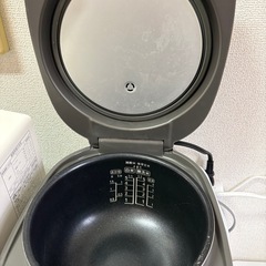 SHARP 炊飯器　5.5合炊き　2018年製の画像