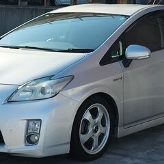 30プリウス Sツーリングセレクション ローダウン17インチアルミ【車検残1年以上】の画像