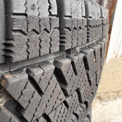 ブリジストン　スタッドレスタイヤ　155 65 R14の画像