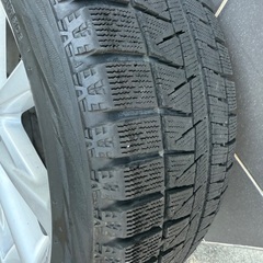 プリウスα純正 ブリザックスタッドレスタイヤホイールセットの画像