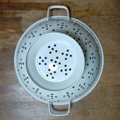 ホーロー製コランダー(大)の画像