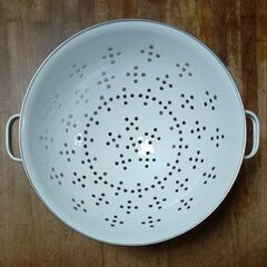 ホーロー製コランダー(大)の画像