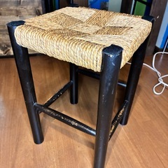 店舗用 木製 編み込みチェア Marukatsu 椅子２つセット　低め カフェ 古家具の画像