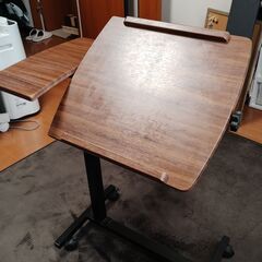 昇降サイドテーブルの画像