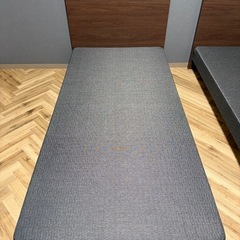 【シモンズ】シングルベッドフレーム 2台セット（状態良好）の画像