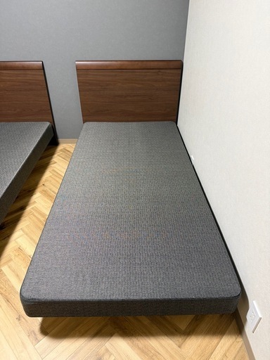 【シモンズ】シングルベッドフレーム 2台セット（状態良好）