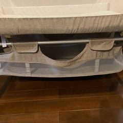 ベビーベッドの画像