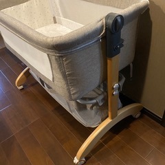 ベビーベッドの画像