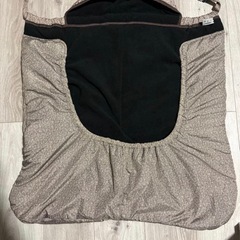 抱っこ紐カバー　ベビーカーにも取り付け可能の画像